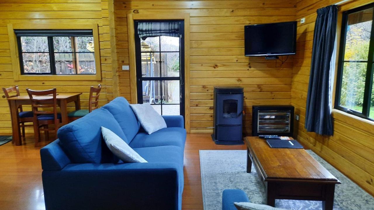 Central Chalets Ltd Alexandra Bagian luar foto