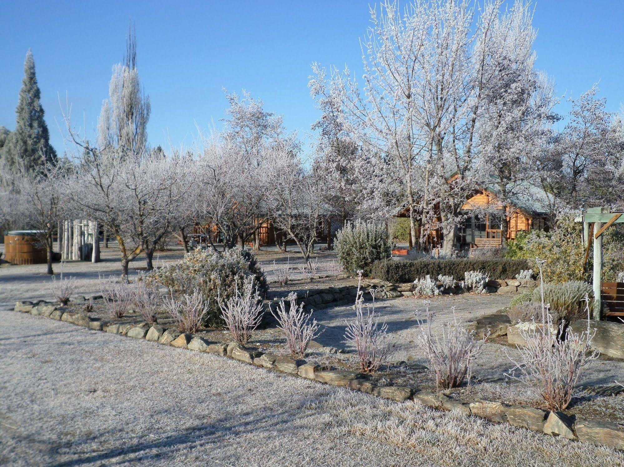 Central Chalets Ltd Alexandra Bagian luar foto