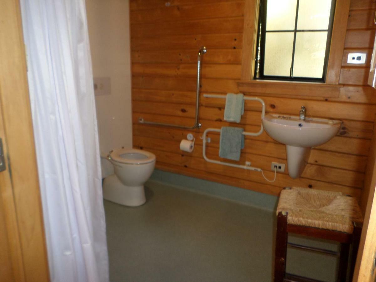 Central Chalets Ltd Alexandra Bagian luar foto