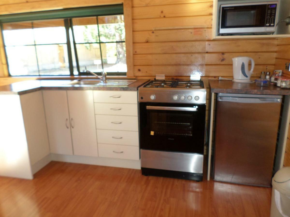 Central Chalets Ltd Alexandra Bagian luar foto